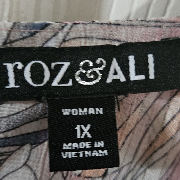 Roz & Ali Layered Blouse - Picture 6 of 7